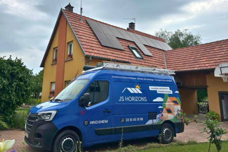 Avantages des panneaux photovoltaïques et véhicule d'intervention